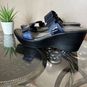 Naot Treasure Wedge Heels‎ Sandals Metallic Blue / Black Womens Size 40 EUC!